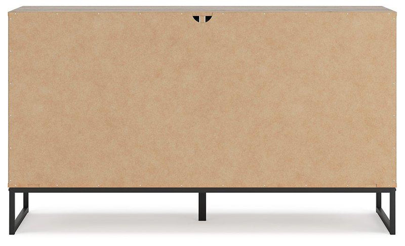 Deanlow Bedroom Package